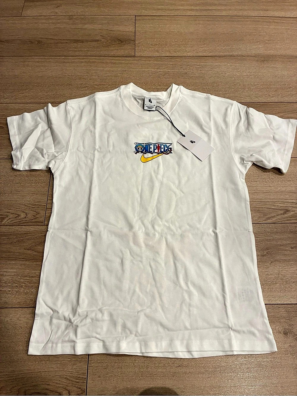 Nike x One Piece White Shirt Size Small IX8507-100 New SNKRS Jolly